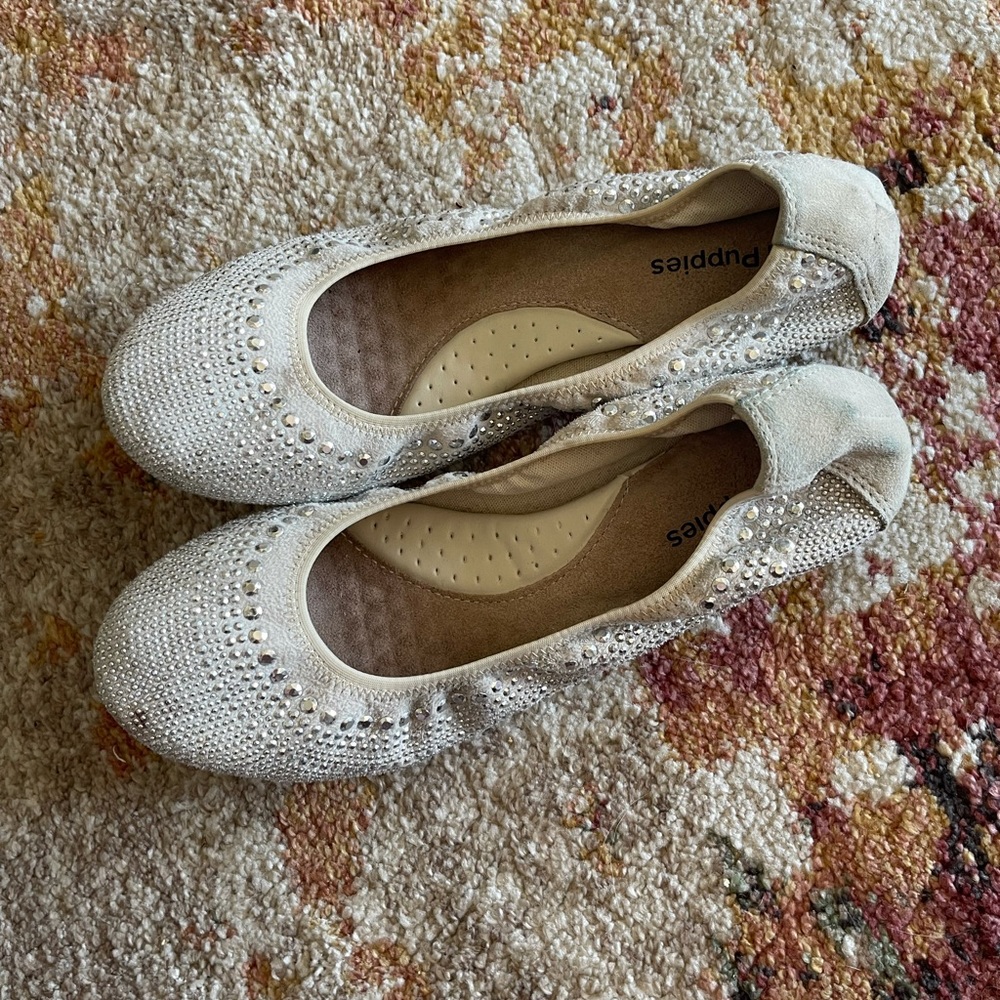 Hush Puppies Flats Sequence Size 7.5